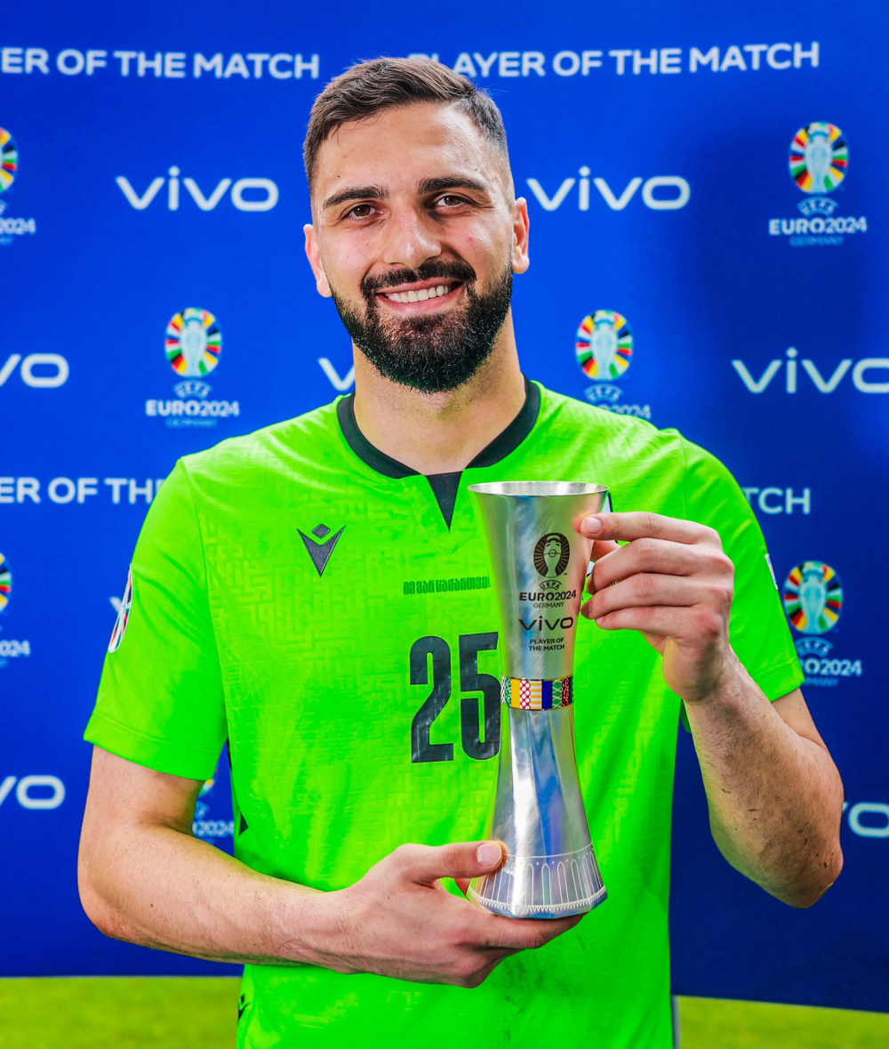 捷克队表现出色，赢得出线资格