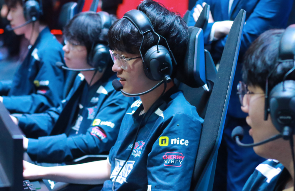 AG百家乐官方网站-C9横扫FPX,Scout单局斩获MVP激烈交锋四强赛,锁定晋级资格