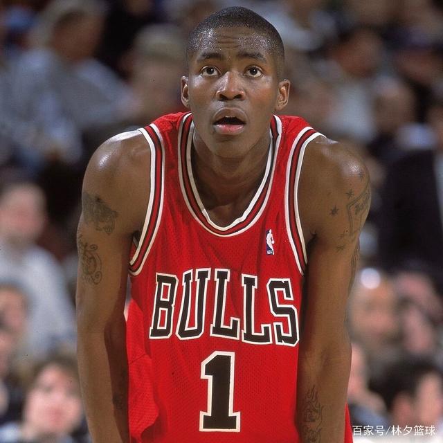 -公牛签约新秀，和兰佩科特一同加盟球队