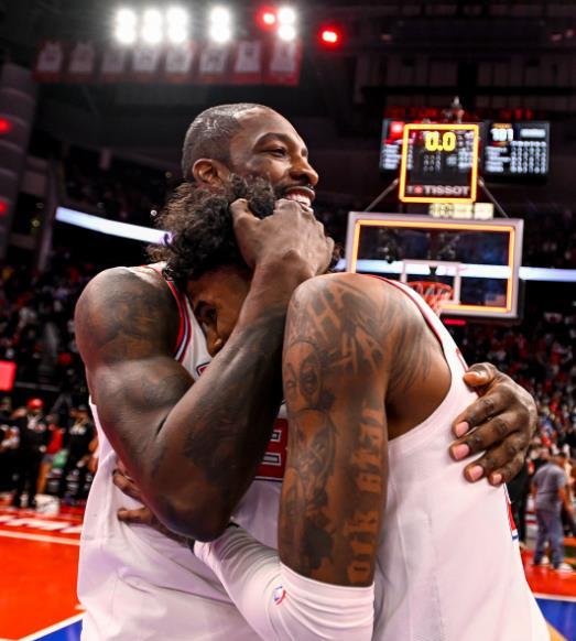 AG真人官方-76人不敌独行侠状态起伏仍待调整