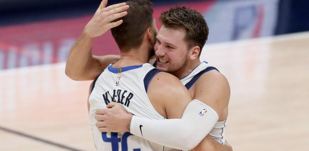 AG视讯app-独行侠客场击败活塞，唐西奇表现出色的简单介绍