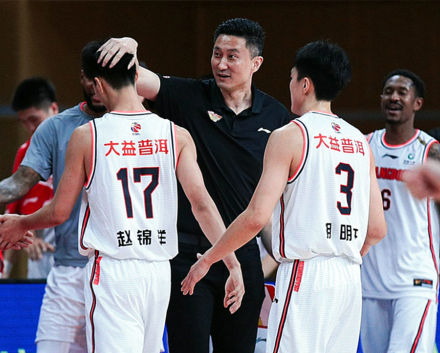 方位球成奇兵,球队险胜对手 方位球成奇兵,球队险胜对手