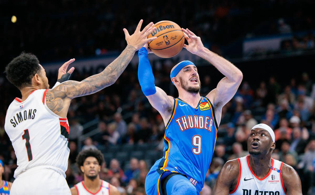 快船队主场横扫雷霆，晋级总决赛