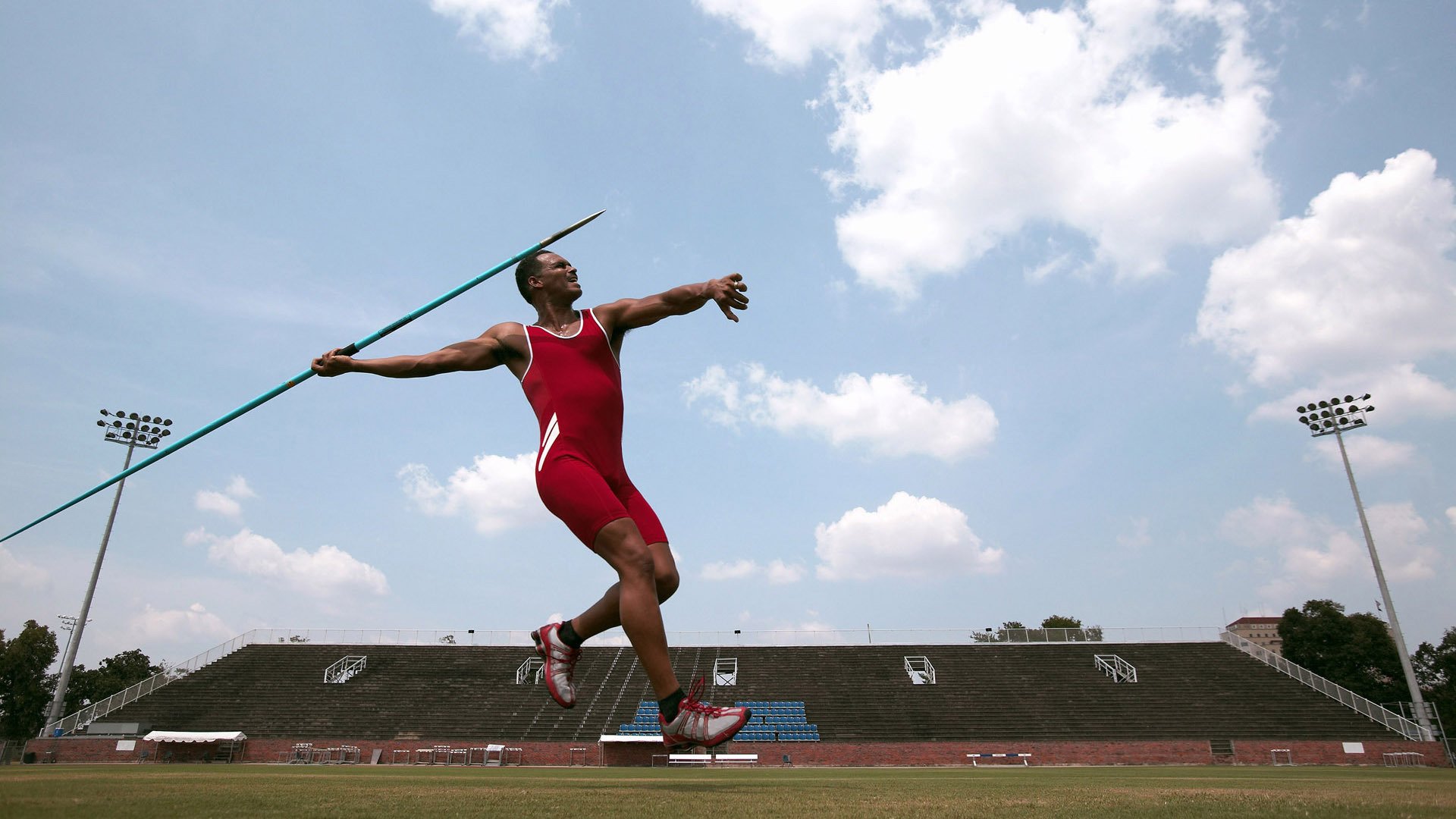 平行宇宙的篮球交锋,当洛杉矶快船跨越疆界淘汰新疆,德文·布克如何成为终极破局者?