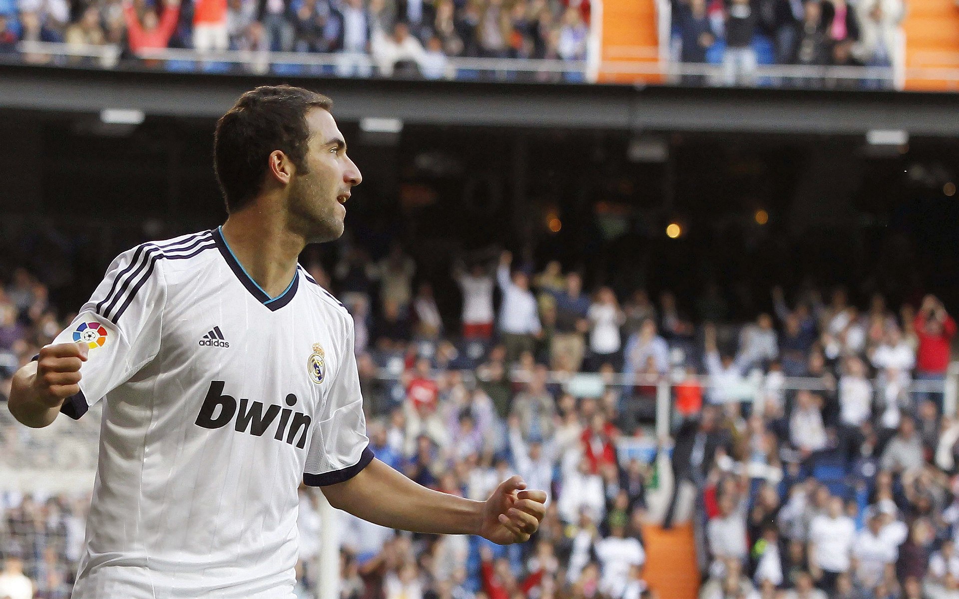 北欧德比上演冰与火之歌,托尼一斧劈开丹麦防线,冰岛奇迹再现!