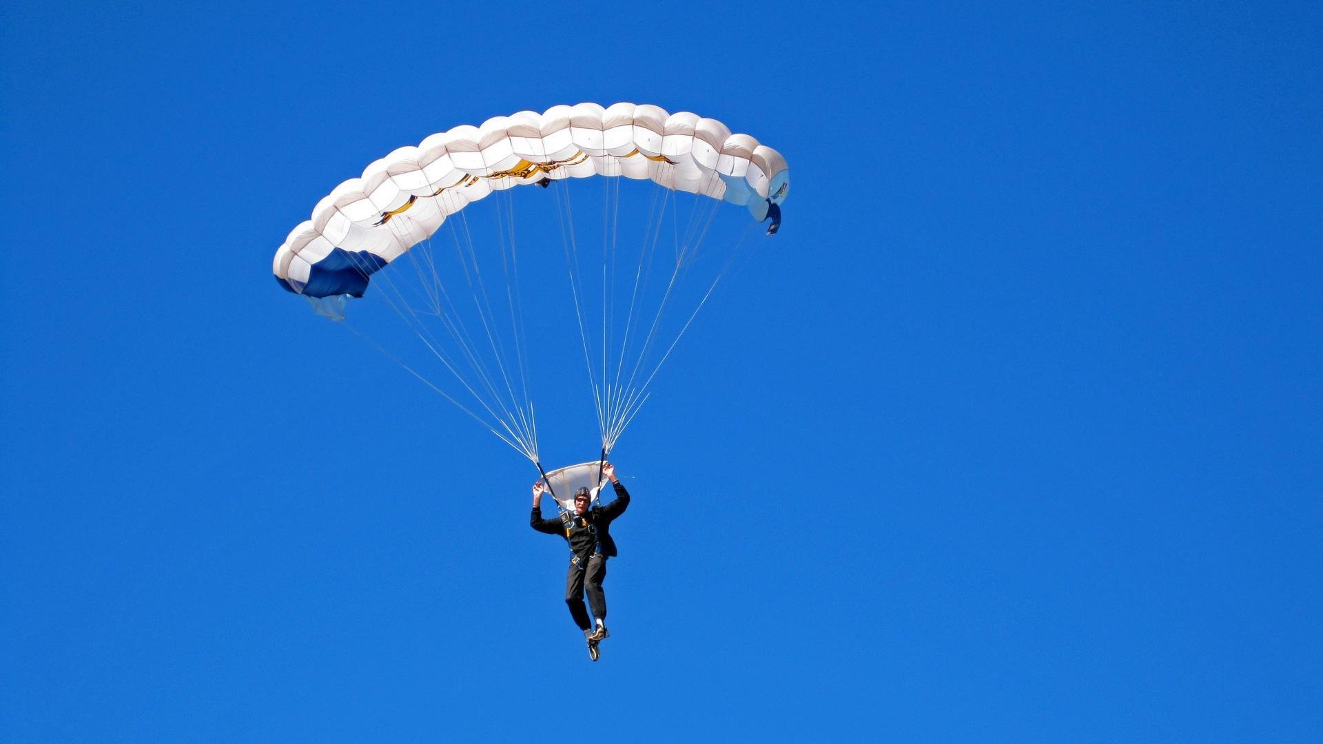 AG视讯官方-力克与刷新，昨夜羽坛的双重变奏