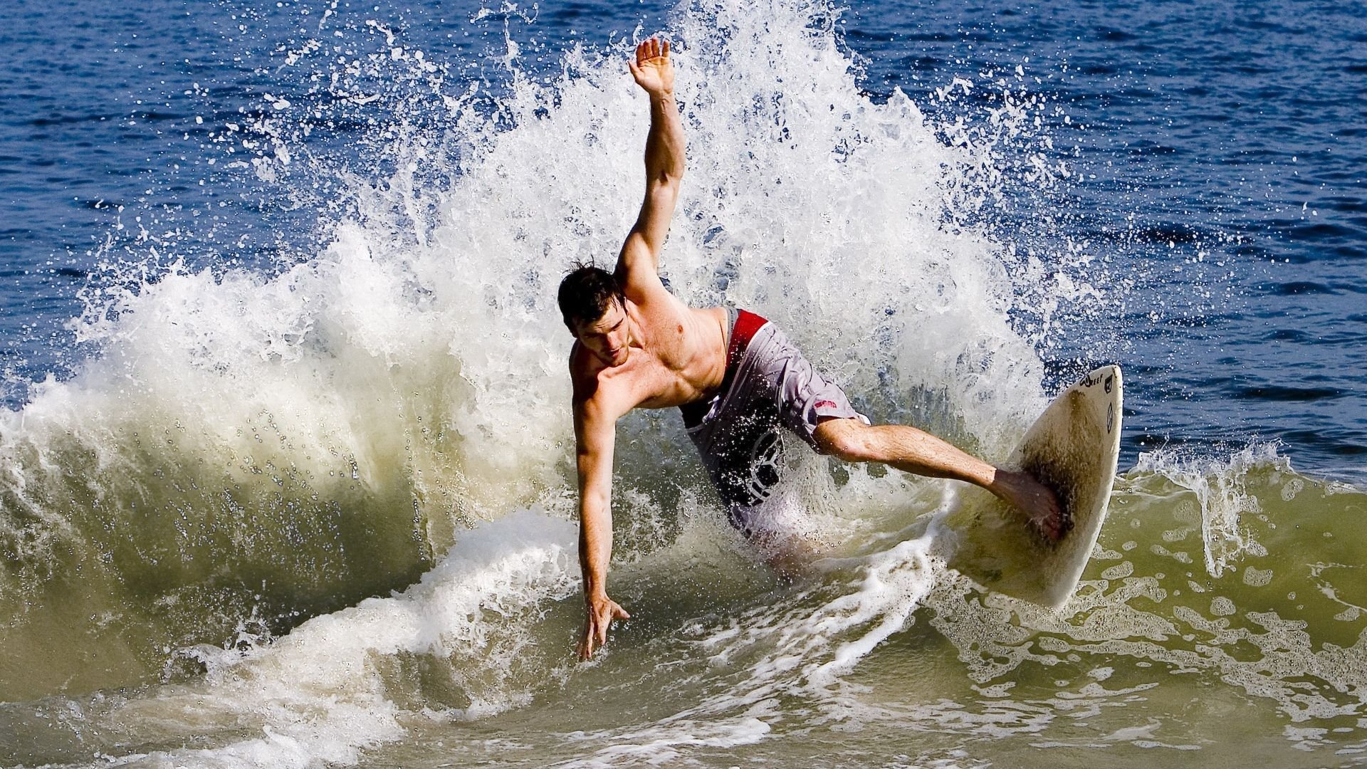 红土之王碾压硬地传奇,纳达尔的法网统治力何以让澳网黯然失色?